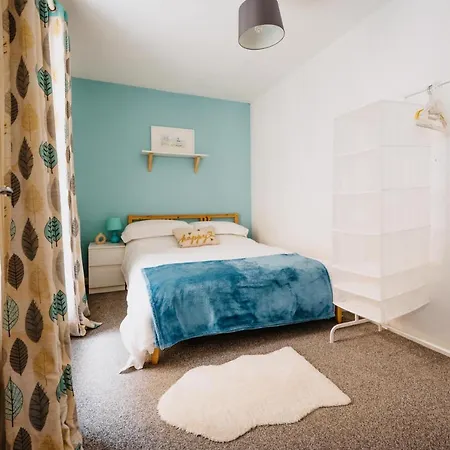 No.45 // 3 Double Bedrooms // 170 Metres To Beach Apartman New Quay